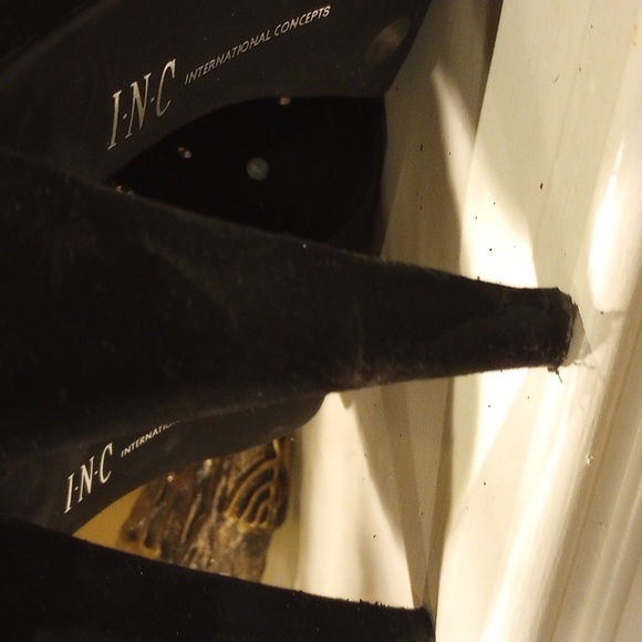 INC (Dillards) Heels - Picture 7 of 10